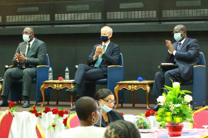 La Côte d’Ivoire «recherche des investisseurs» pour renforcer son mix énergétique